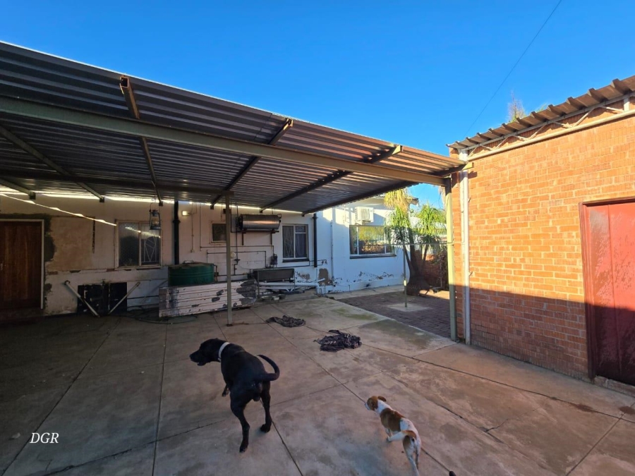 4 Bedroom Property for Sale in Herlear Northern Cape